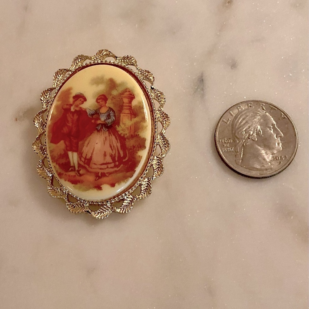 Gerry Vintage Limoges Courting Couple Brooch Pin - Picture 3 of 5